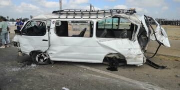 إصابة 12 شخصًا في حادث انقلاب ميكروباص على الطريق الصحراوي الغربي بالأقصر