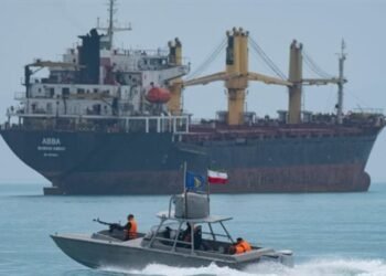 وزير النقل الفرنسي: نحو 50 سفينة فرنسية عالقة بسبب الأزمة الإيرانية