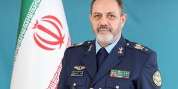 التلفزيون الإيراني يعلن رسميا اغتيال وزير الدفاع عزيز نصير زاده