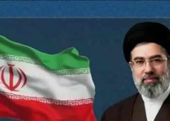 مجتبى خامنئي في أول ظهور بعد توليه القيادة: إيران لن تتراجع عن الرد على أعدائها