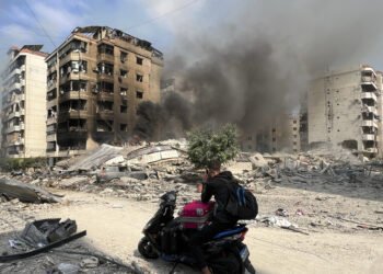 سقوط شظايا صاروخية في بلدة حوارة جنوب نابلس جراء اعتراض صواريخ إيرانية