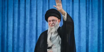 بعد إعلان ترامب عن مقتله.. علي خامنئي ينشر تغريدة غامضة على إكس