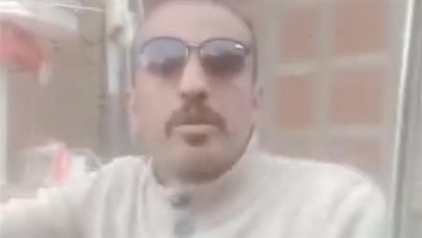 متستفزنيش وانزلي.. الأمن يفحص فيديو تعدي سائق توك توك ضربا على فتاة بالمحلة