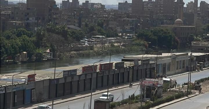 النيران تشتعل في مخزن بالأوتوستراد.. والحماية المدنية تتدخل للسيطرة