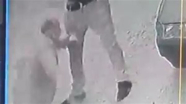 القبض على شاب اعتدى على مسن بعصا أثناء عودته من صلاة الفجر بالمحلة الكبرى