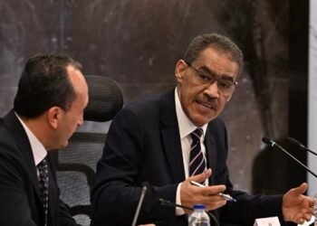 وزارة الإعلام تقدم مذكرات لجمعية الصحفيين الكويتية والصحفيين العرب ونقابة الصحفيين ضد فؤاد الهاشم بعد مقاله المسيئ لمصر