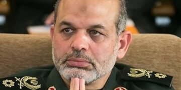 إعلام إيراني: تعيين أحمد وحيدي قائدًا عامًا للحرس الثوري