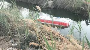 إصابة 10 أشخاص بانقلاب سيارة بنك الدم في ترعة الإبراهيمية بالمنيا