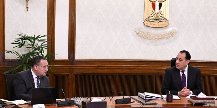 رئيس الوزراء: دعم المتفوقين وغير القادرين عبر منظومة منح جديدة