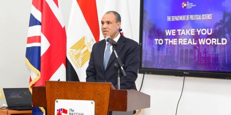 وزير الخارجية: مصر ملتزمة بالحلول السياسية وخفض التصعيد في المنطقة