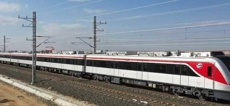 النقل تعلن مواعيد تشغيل الخطوط الثلاثة لمترو الأنفاق والقطار الكهربائي الخفيف LRT بدءًا من غد الثلاثاء