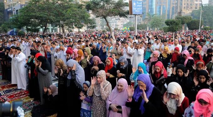 غدًا.. الإفتاء تستطلع هلال شهر شوال لتحديد أول أيام عيد الفطر