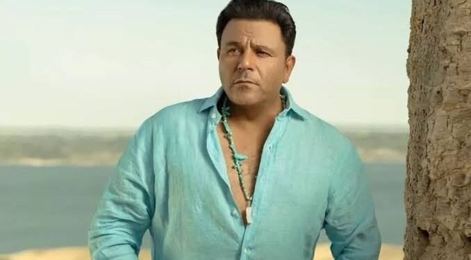 محمد فؤاد يكشف أسرارًا من حياته: أتمنى التخلص من التدخين ولقائي بعزت أبو عوف غيّر مساري