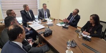 حقوق الإنسان بالنواب وخالد عبد العزيز يبحثان تعزيز الإعلام المسؤول لدعم الوعي الحقوقي