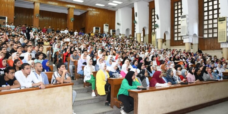 التعليم العالي: انتظام الدراسة حضوريًا بالجامعات غدًا الأربعاء