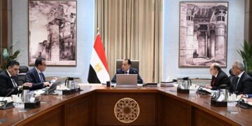 اجتماع حكومي موسع بمشاركة البنك المركزي والمالية لتأمين احتياجات الدواء