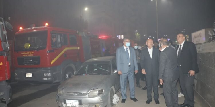 الحماية المدنية تسيطر على حريق مصنع ملابس بسرايا القبة.. 3 وفيات ومصابان