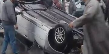 انقلاب سيارة ملاكي بمحور حسب الله الكفراوي في المعادي بسبب سوء الطقس