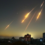 إيران تعلن قصف مواقع عسكرية إسرائيلية في وسط وشمال إسرائيل