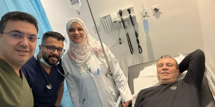 نقابة المهن التمثيلية تتمنى الشفاء للإعلامي عمرو الليثي