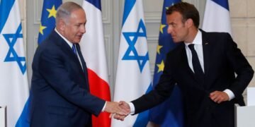 زلزال دبلوماسي.. إسرائيل تعلن فرنسا دولة “غير صديقة” وتوقف مشترياتها العسكرية من باريس