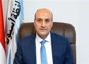 محافظ أسيوط يزور النصب التذكاري استعداداً للعيد القومي للمحافظة