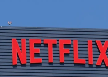 نتفليكس ترفع أسعار اشتراكاتها عالمياً وتعلن عن تحديثات واسعة في خدماتها الرقمية