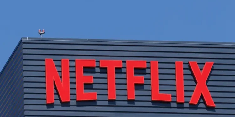نتفليكس ترفع أسعار اشتراكاتها عالمياً وتعلن عن تحديثات واسعة في خدماتها الرقمية