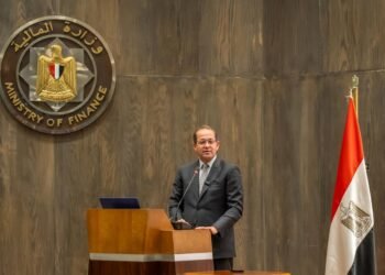 وزير المالية خلال اجتماع قيادات وممثلي  الضرائب العقارية: “إحنا بنشتغل عند الناس”