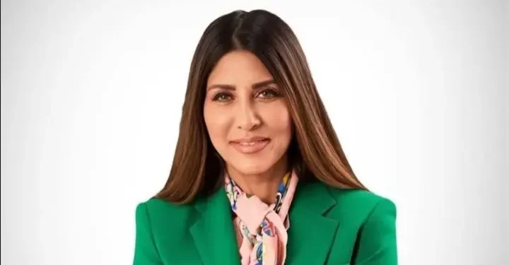 رسمياً.. وفاء صبري رئيسةً لحزب الدستور حتى عام 2029