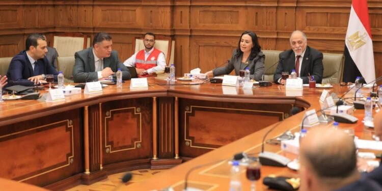 وزيرة التضامن: الهلال الأحمر المصري مستمر في دعم غزة والجهود الإنسانية