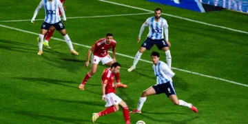 بيراميدز يكتسح الأهلي بثلاثية نظيفة ويشعل صراع صدارة الدوري