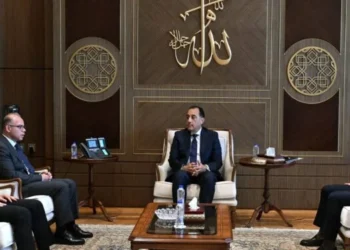 تكليف محمد عوض برئاسة هيئة الاستثمار لمدة عام