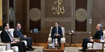 تكليف محمد عوض برئاسة هيئة الاستثمار لمدة عام