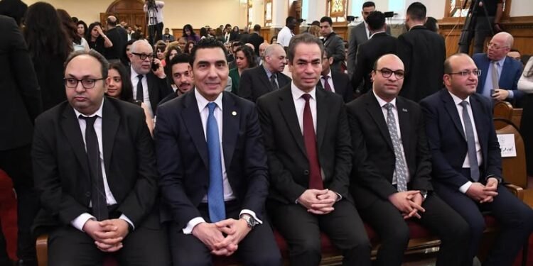 وزير الشباب والرياضة في احتفالات الطائفة الإنجيلية بعيد القيامة: مصر نموذج فريد في التعايش