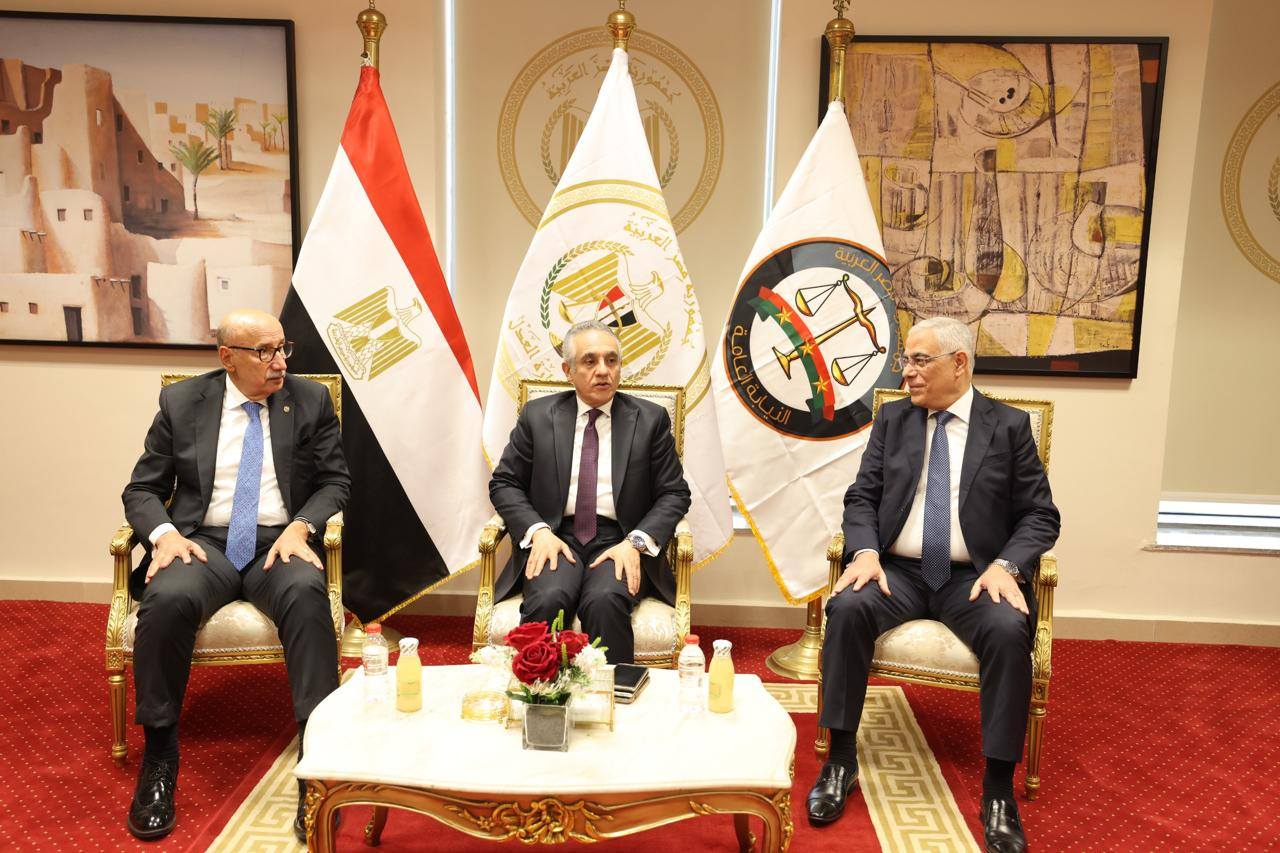 أعضاء النيابة الجدد يؤدون اليمين القانونية أمام وزير العدل