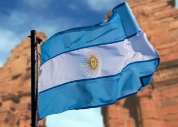 الأرجنتين تطرد دبلوماسيًا إيرانيًا وتُصنّف "الحرس الثوري" منظمة إرهابية