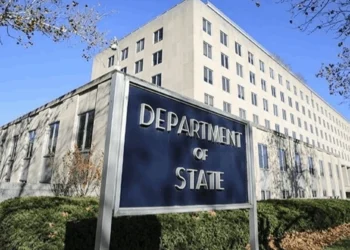 واشنطن تعتقل 3 إيرانيين بعد إلغاء إقامتهم الدائمة