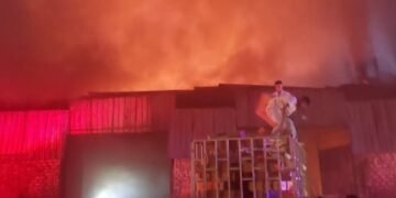 حريق بمصنع أخشاب بمؤسسة الزكاة في المرج.. والحماية المدنية تتدخل