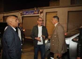 محافظ الجيزة يفاجئ قرى أوسيم بجولة ليلية.. تفاصيل
