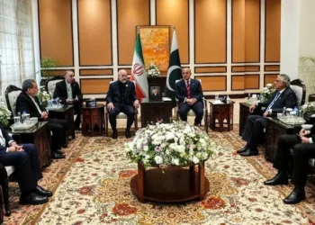 مباحثات إيرانية باكستانية في طهران وسط تحركات دبلوماسية أمريكية