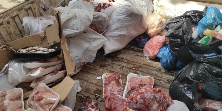 ضبط أكثر من 3 أطنان دواجن مجهولة المصدر وإغلاق مجزر غير مرخص بالمنوفية