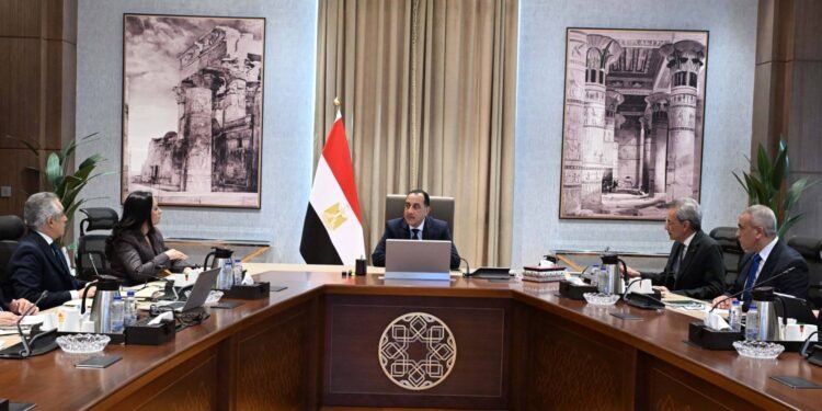 مدبولي يتابع قوانين الأحوال الشخصية وصندوق دعم الأسرة