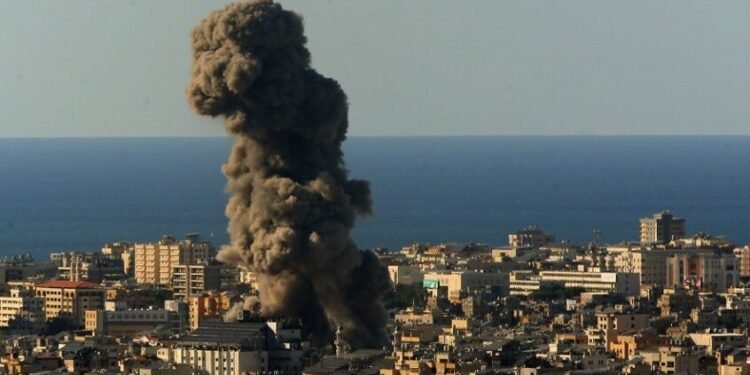 وزير دفاع الاحتلال: أوامر للجيش باستخدام "القوة الكاملة" في لبنان