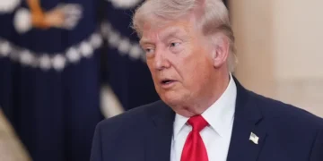 ترامب: إسقاط مقاتلة أمريكية لن يوقف المفاوضات مع إيران