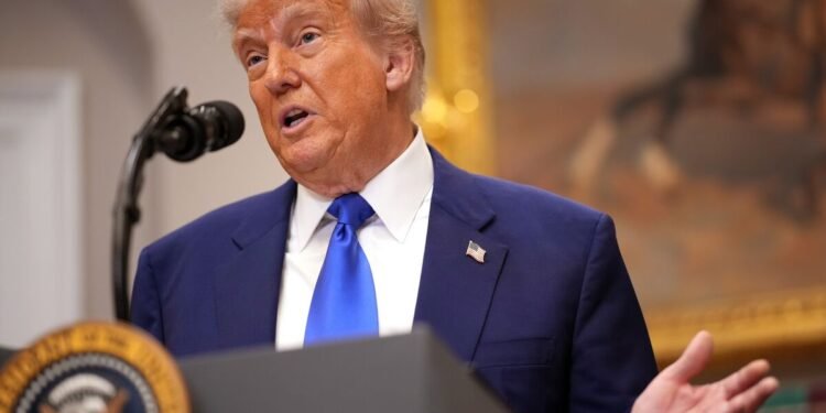 ترامب: الولايات المتحدة تخوض "مفاوضات محتدمة" مع إيران