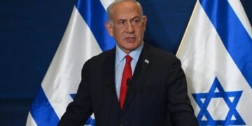 نتنياهو يعلن مفاوضات مباشرة مع لبنان لنزع سلاح حزب الله
