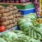 تباين أسعار الخضار في سوق العبور اليوم الإثنين خلال شم النسيم