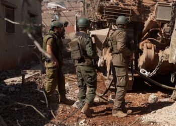 الجيش الإسرائيلي يعلن استمرار تمركزه جنوب لبنان ويحذر السكان من العودة