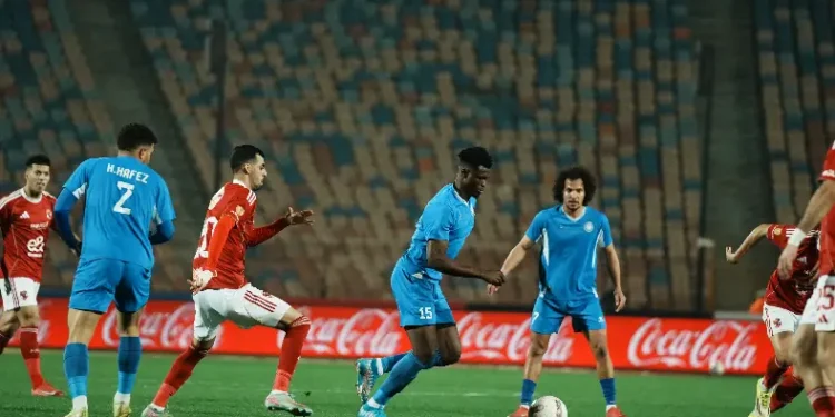 الأهلي يخطف فوزًا قاتلًا أمام سموحة 2-1 ويُنعش آماله في سباق الدوري